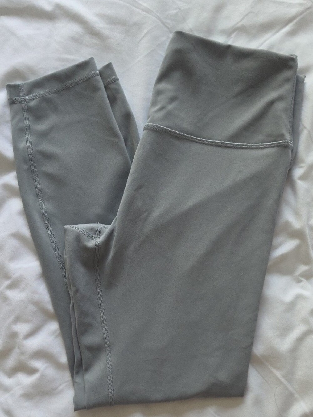 NWOT lululemon athletica Light Gray Leggings - Picture 5 of 5
